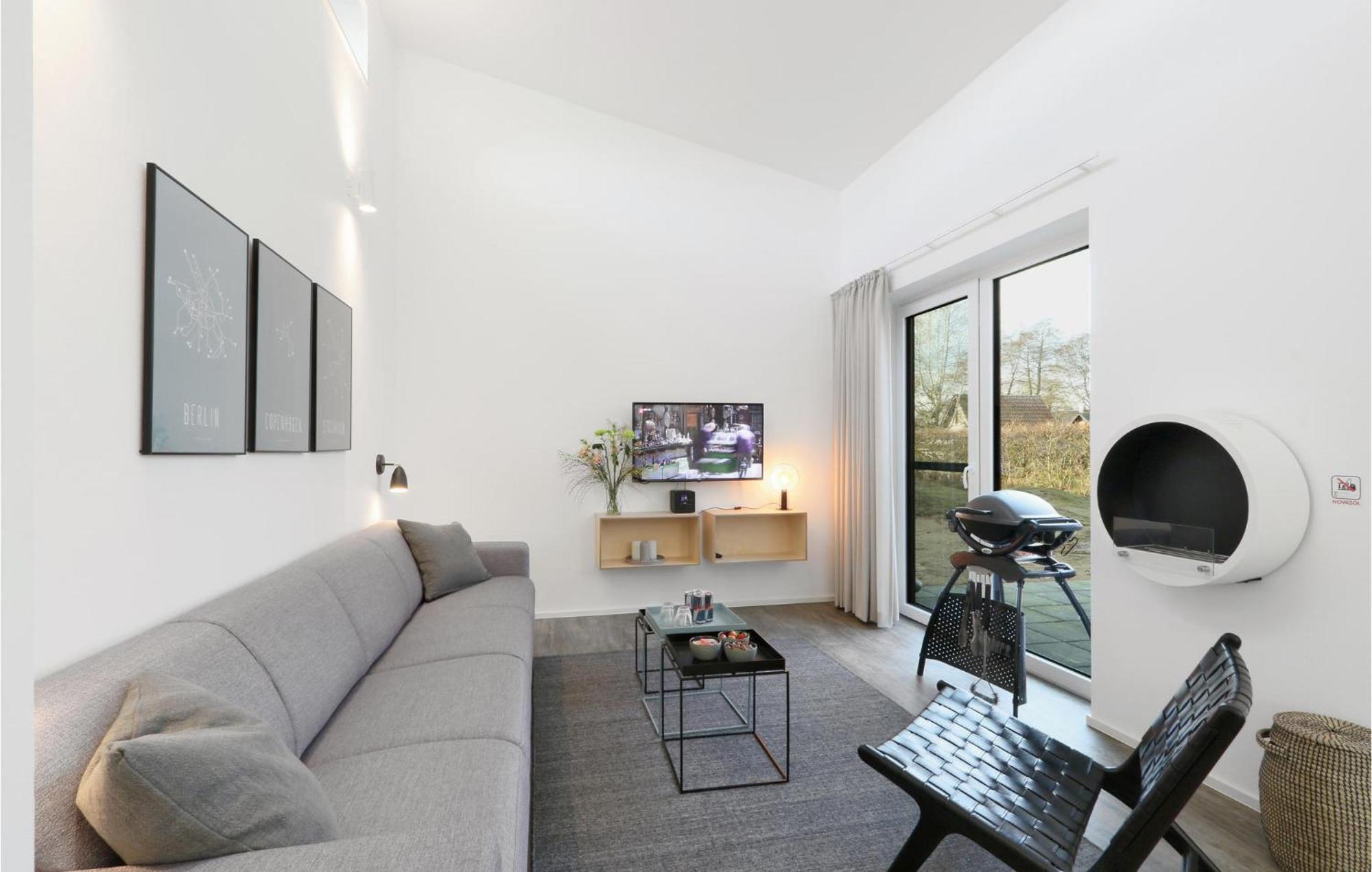 2 Bedroom Cozy Home In Lembruch-Duemmer See Exterior foto