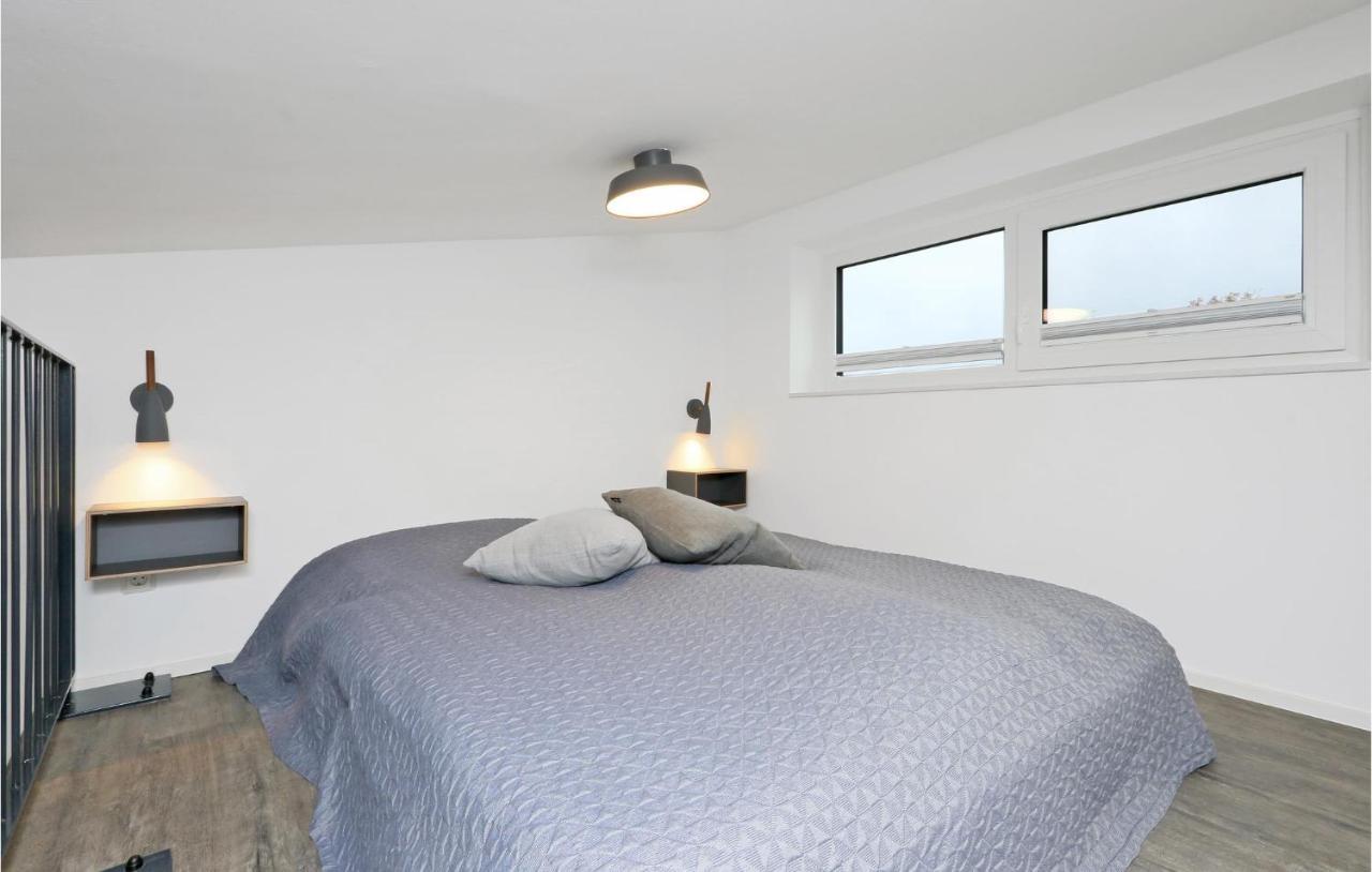2 Bedroom Cozy Home In Lembruch-Duemmer See Exterior foto